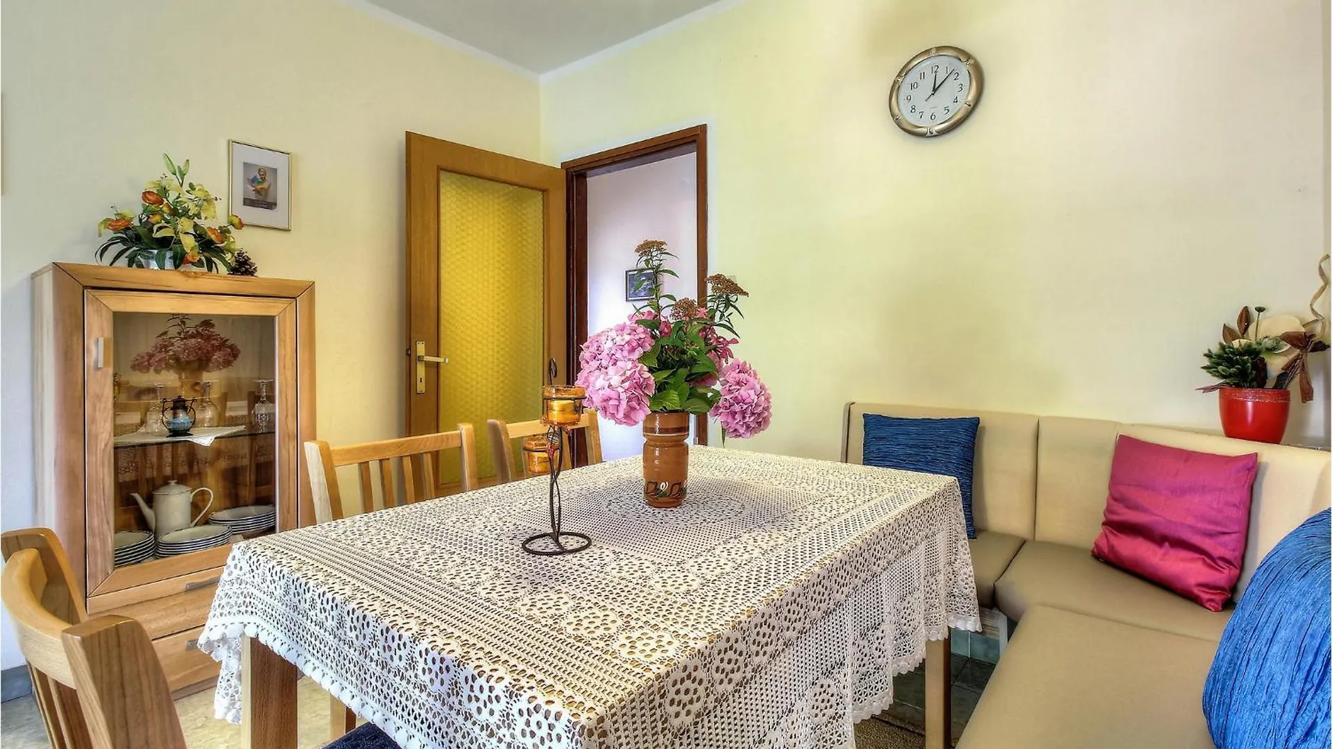 2 Bedroom Beautiful Apartment In Poreč Chorvatsko