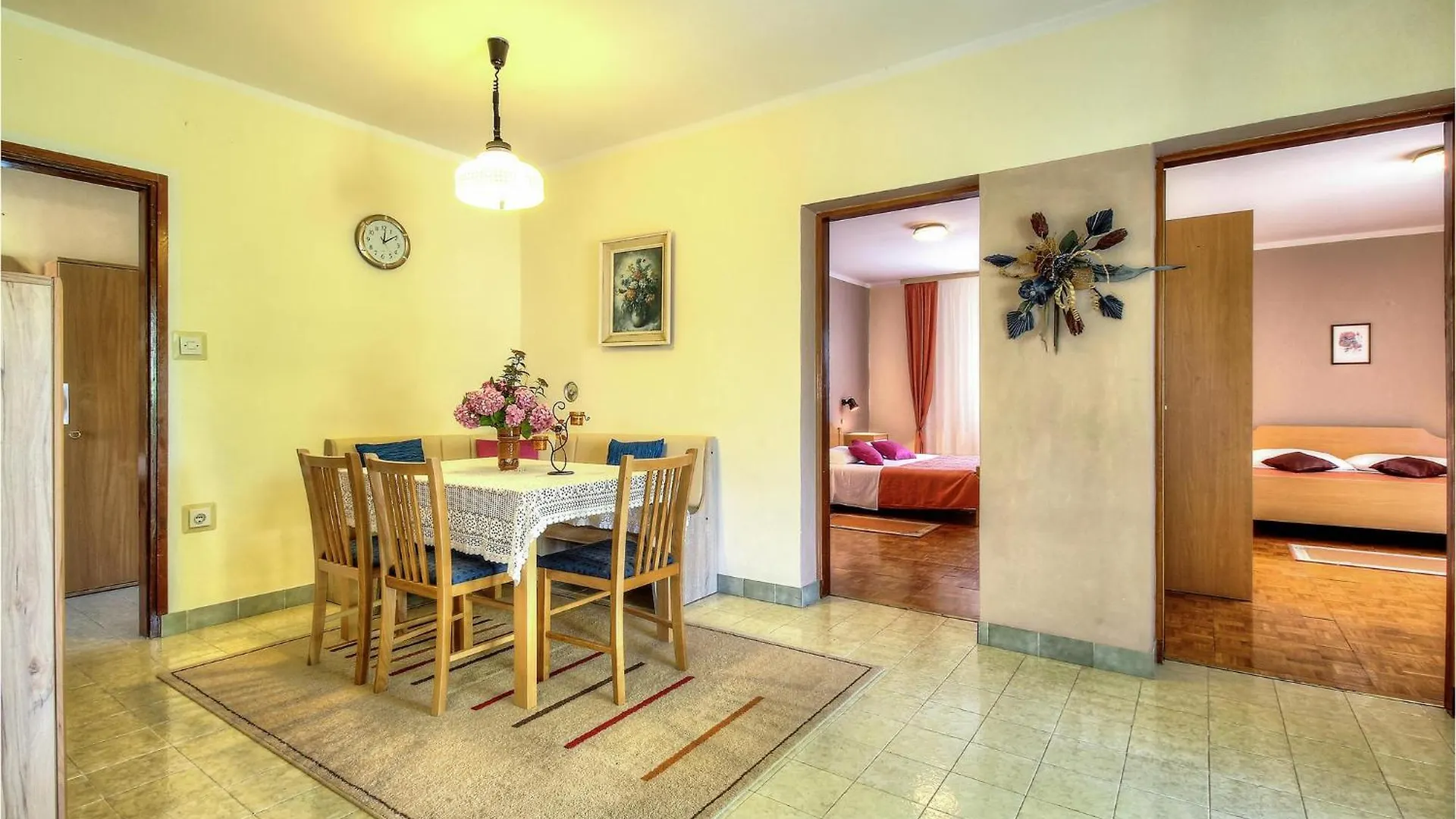 2 Bedroom Beautiful Apartment In Poreč