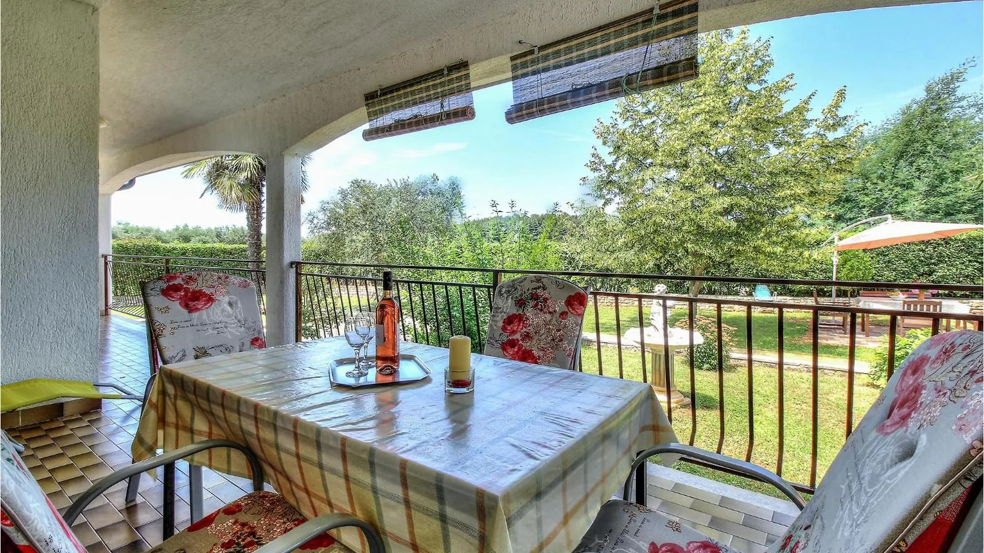 2 Bedroom Beautiful Apartment In Porec