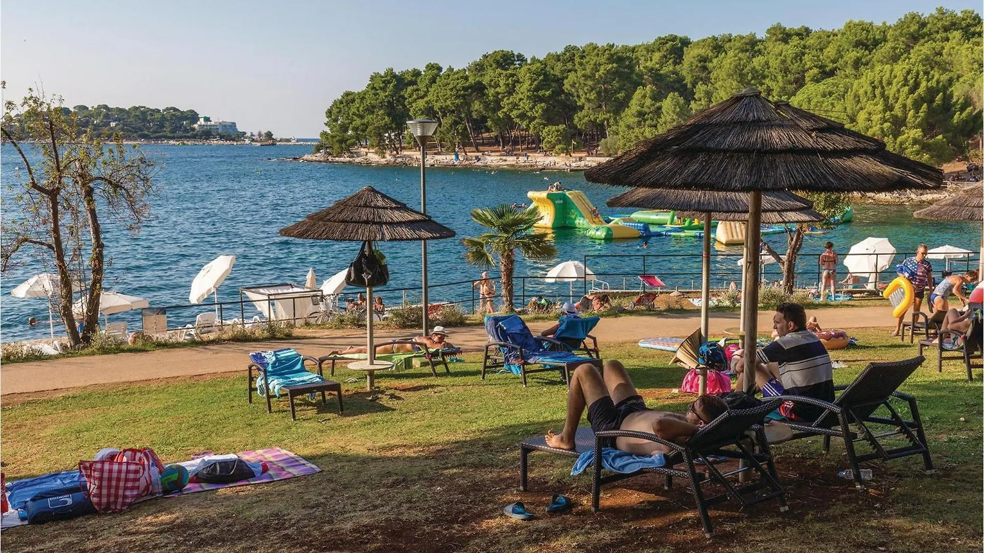 2 Bedroom Beautiful Apartment In Porec