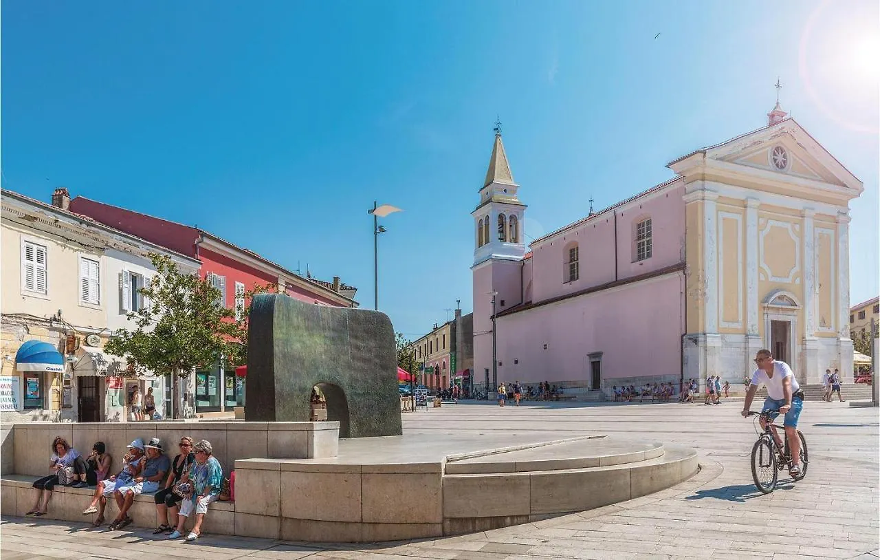 2 Bedroom Beautiful Apartment In Porec Croatia